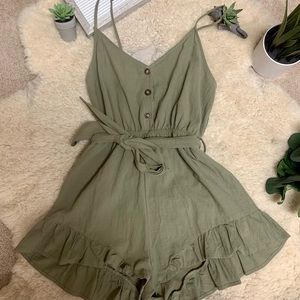 Adorable army green romper!